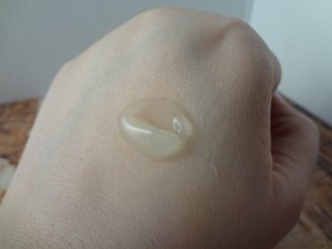 Garnier-Moisture-Rescue-Swatch